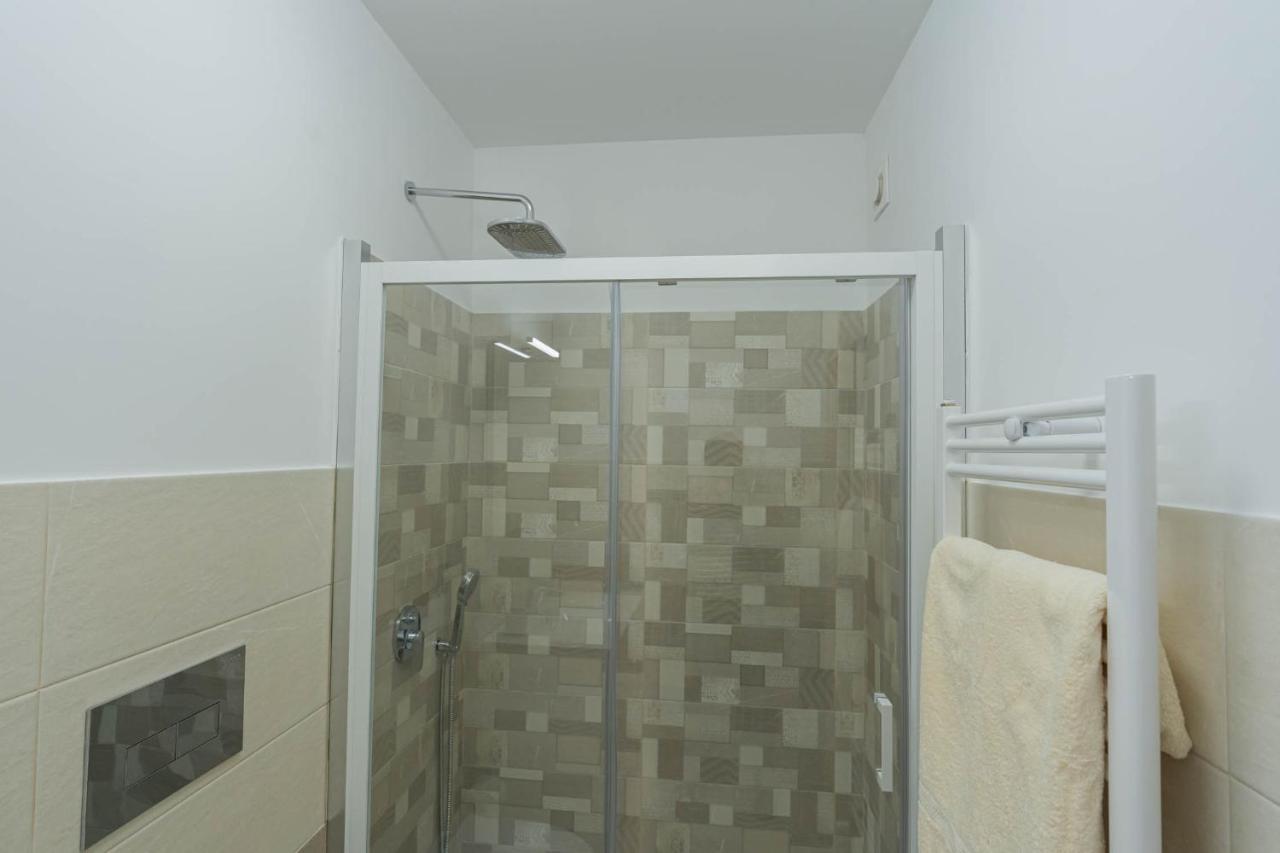 Raganzino Apartment Pozzallo - New Building Bagian luar foto