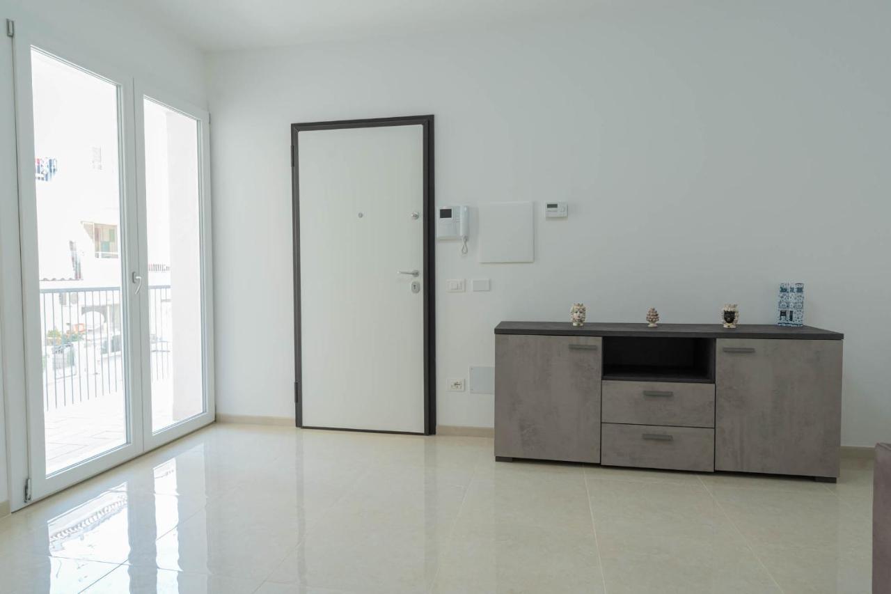 Raganzino Apartment Pozzallo - New Building Bagian luar foto